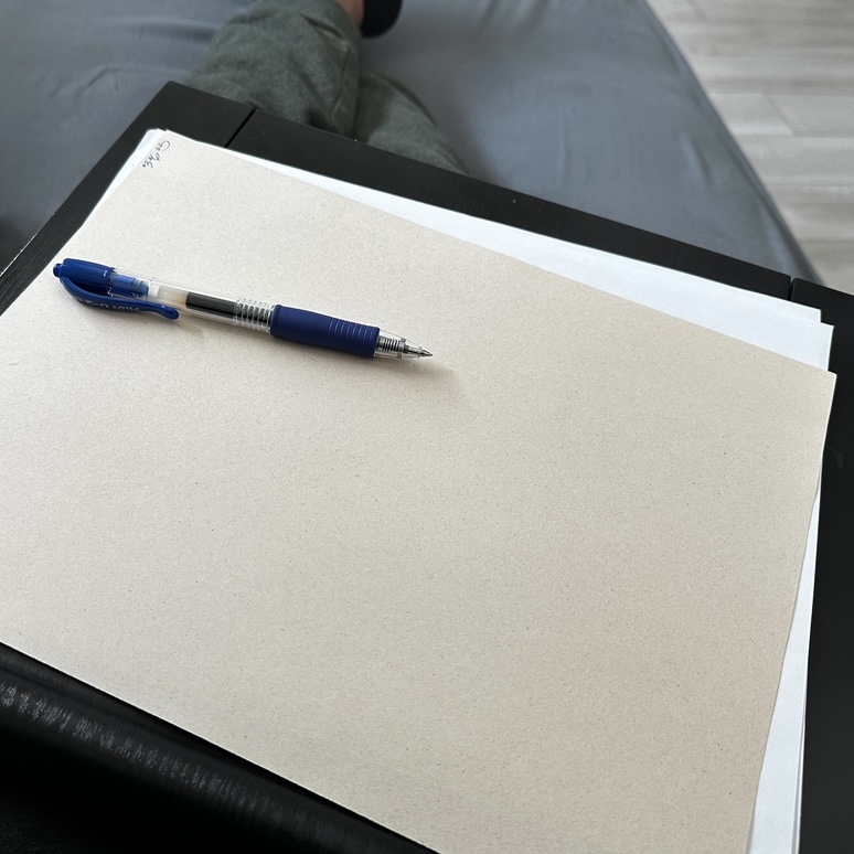 Blank page that's ready for the daily morning pages task.